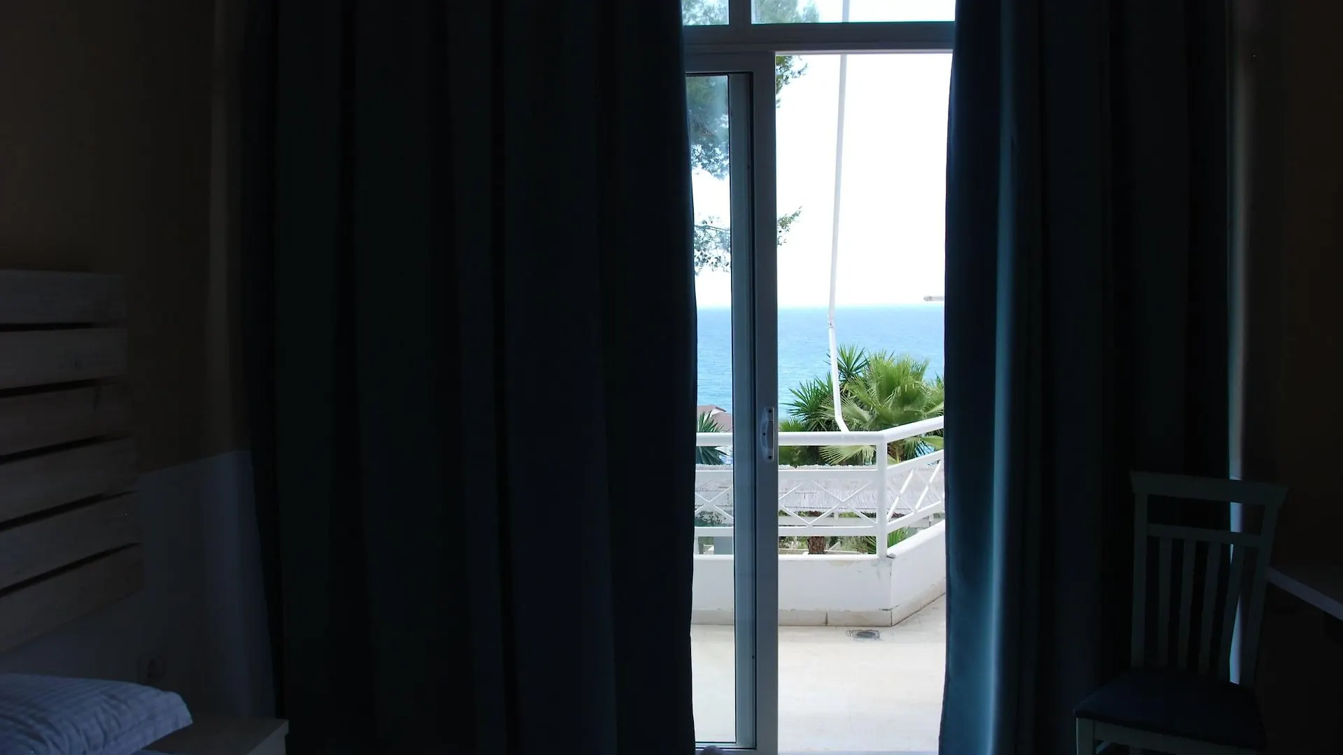 Hotel Saranda 3*, Sarande Albania