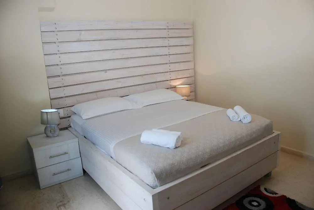 ***  Hotel Saranda Albania