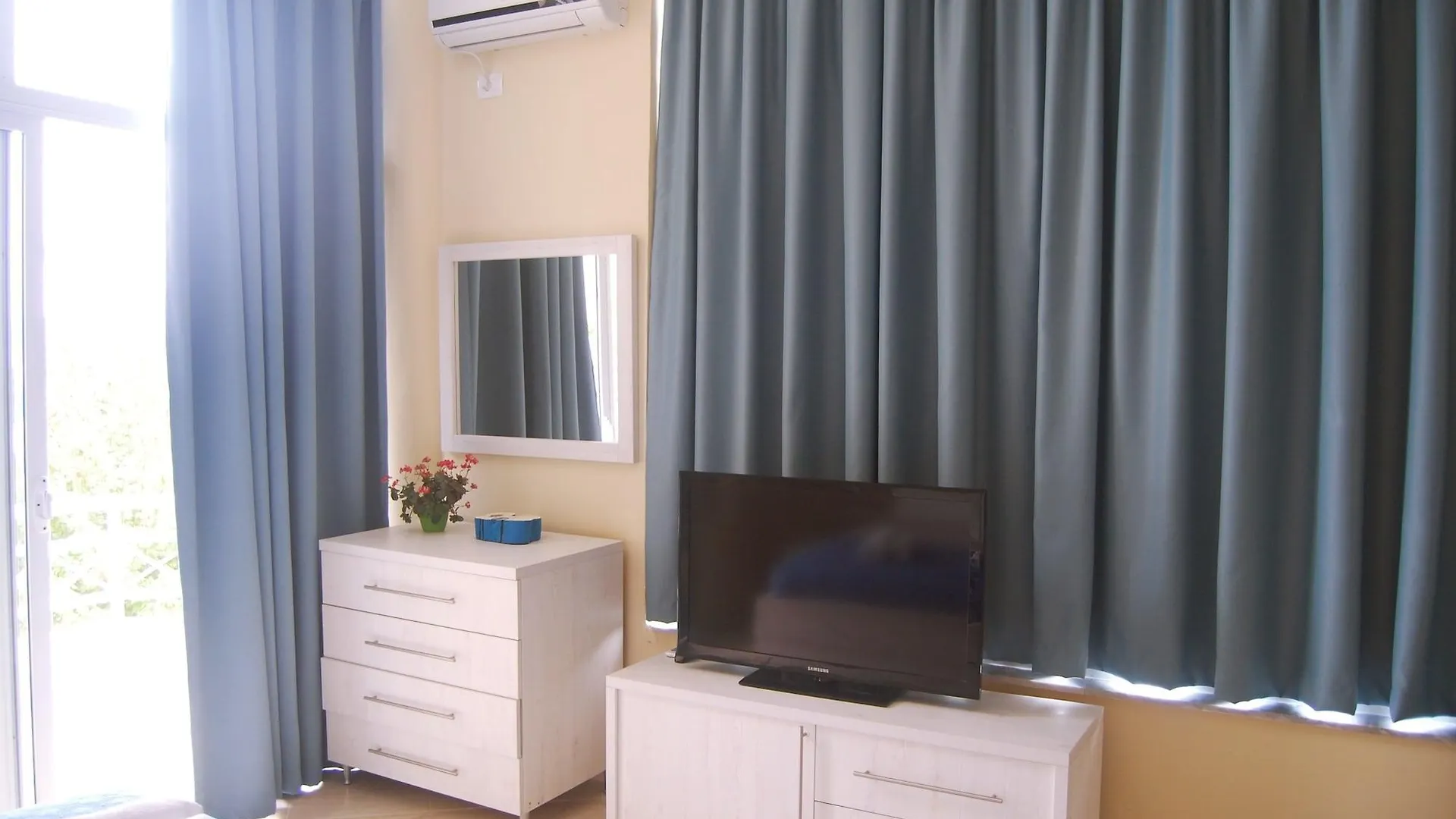 Hotel Saranda Albania