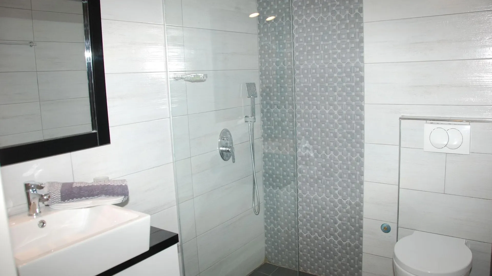 Hotel Saranda 3*, Sarande