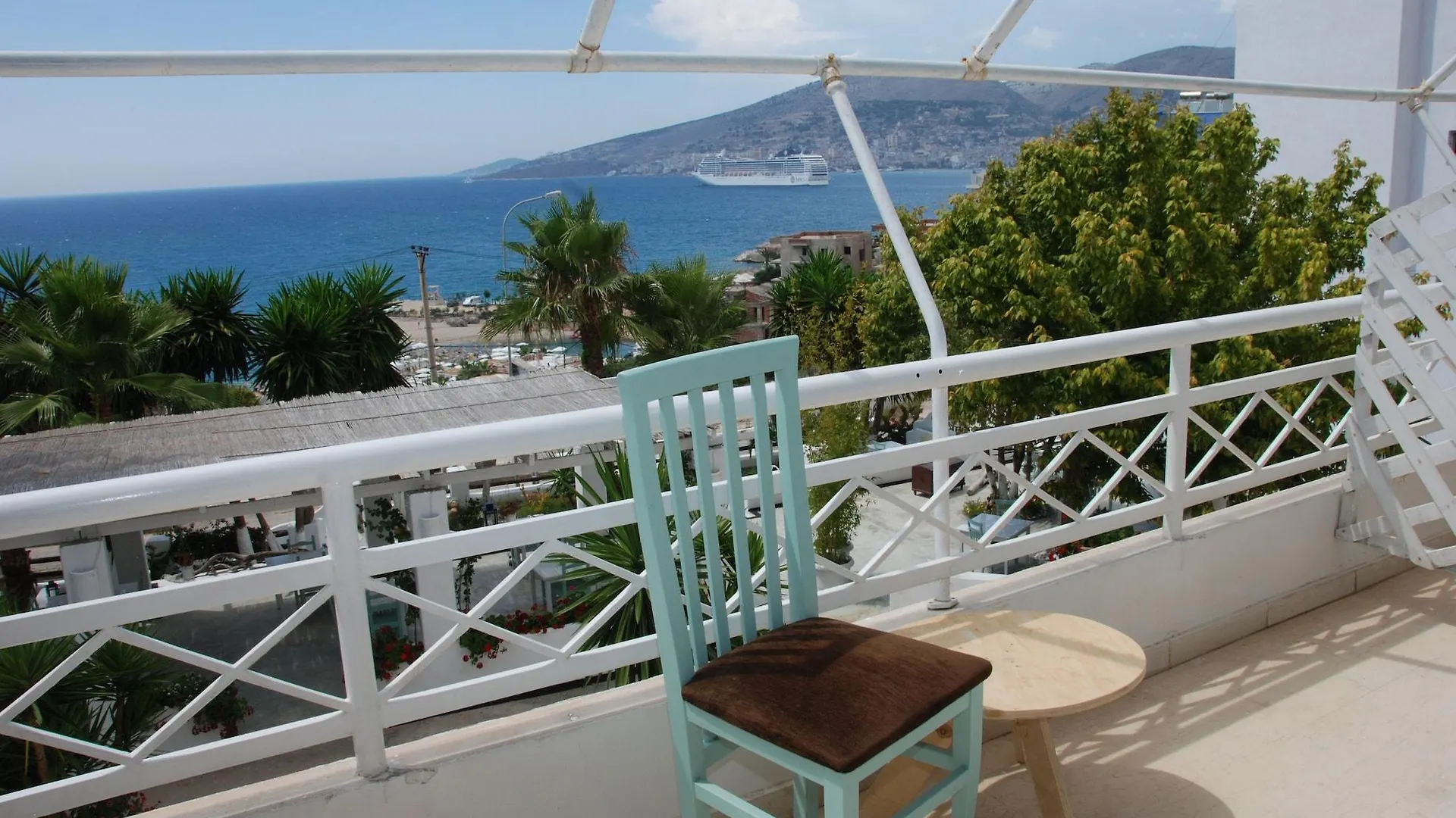 ***  Hotel Saranda Albania